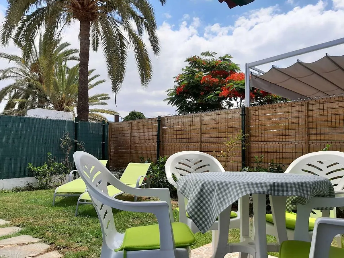 Bungalow With Private Garden Nex To Yumbo Center Villa Maspalomas  Сasa de vacaciones